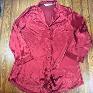 Victoria’s Secret Red Satin Button Down Shirt Blouse Long Sleeve Size Large